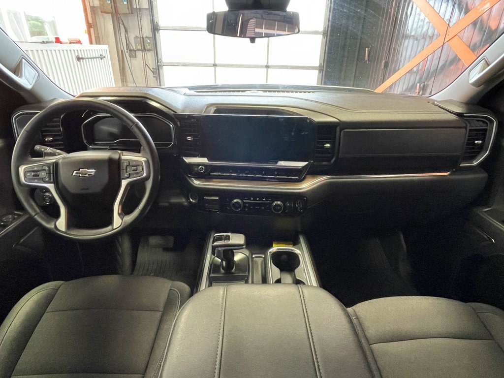2024 Chevrolet Silverado 1500 in St-Jérôme, Quebec - 10 - w1024h768px