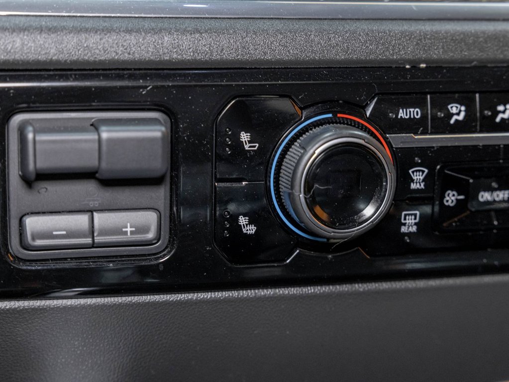 2024 Chevrolet Silverado 1500 in St-Jérôme, Quebec - 23 - w1024h768px