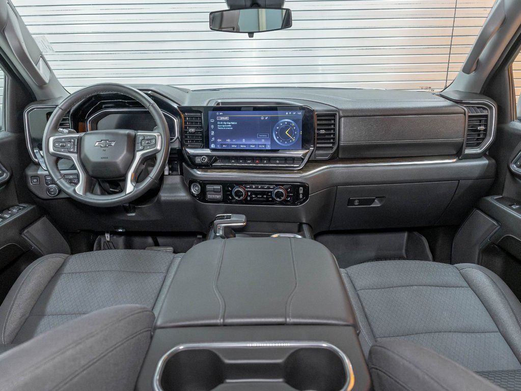 2024 Chevrolet Silverado 1500 in St-Jérôme, Quebec - 11 - w1024h768px