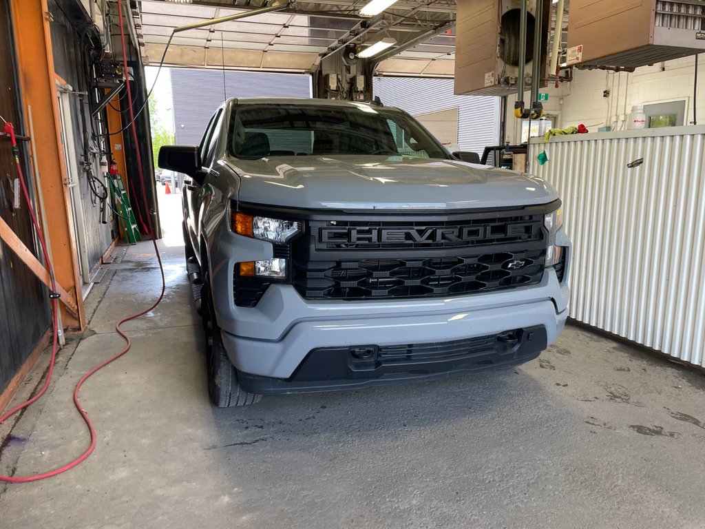 2024 Chevrolet Silverado 1500 in St-Jérôme, Quebec - 9 - w1024h768px