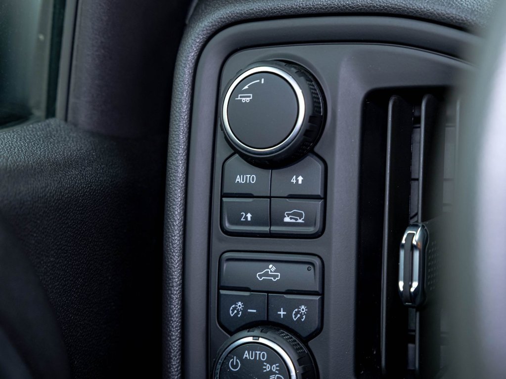 2024 Chevrolet Silverado 1500 in St-Jérôme, Quebec - 23 - w1024h768px