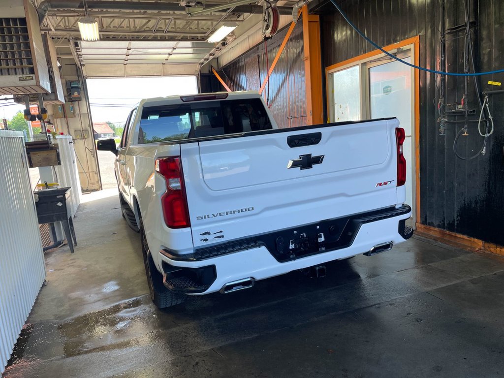 2024 Chevrolet Silverado 1500 in St-Jérôme, Quebec - 8 - w1024h768px