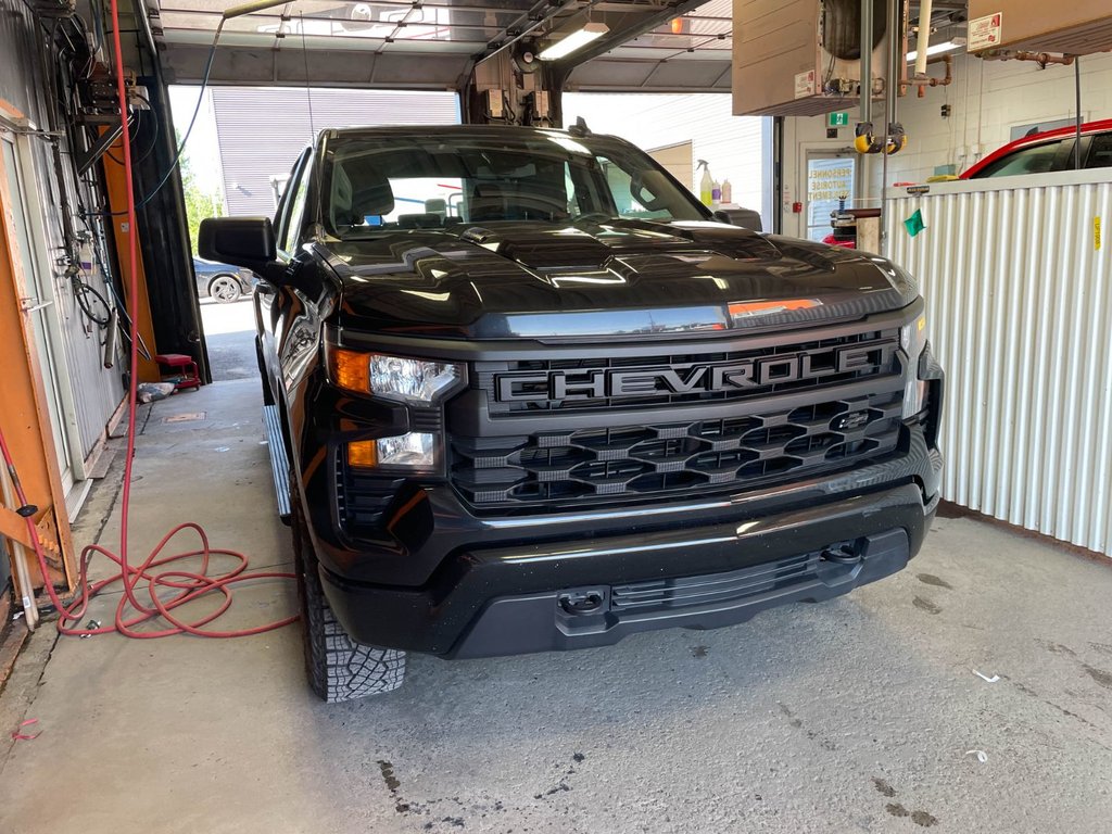 2024 Chevrolet Silverado 1500 in St-Jérôme, Quebec - 9 - w1024h768px