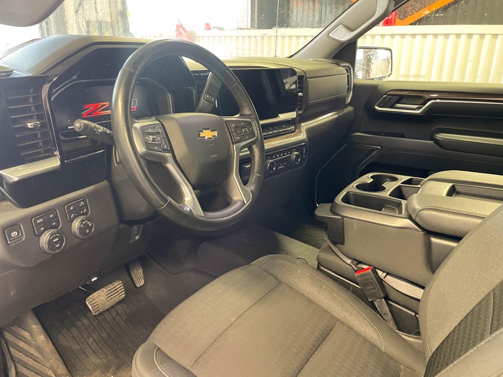 2024 Chevrolet Silverado 1500 in St-Jérôme, Quebec - 11 - w1024h768px