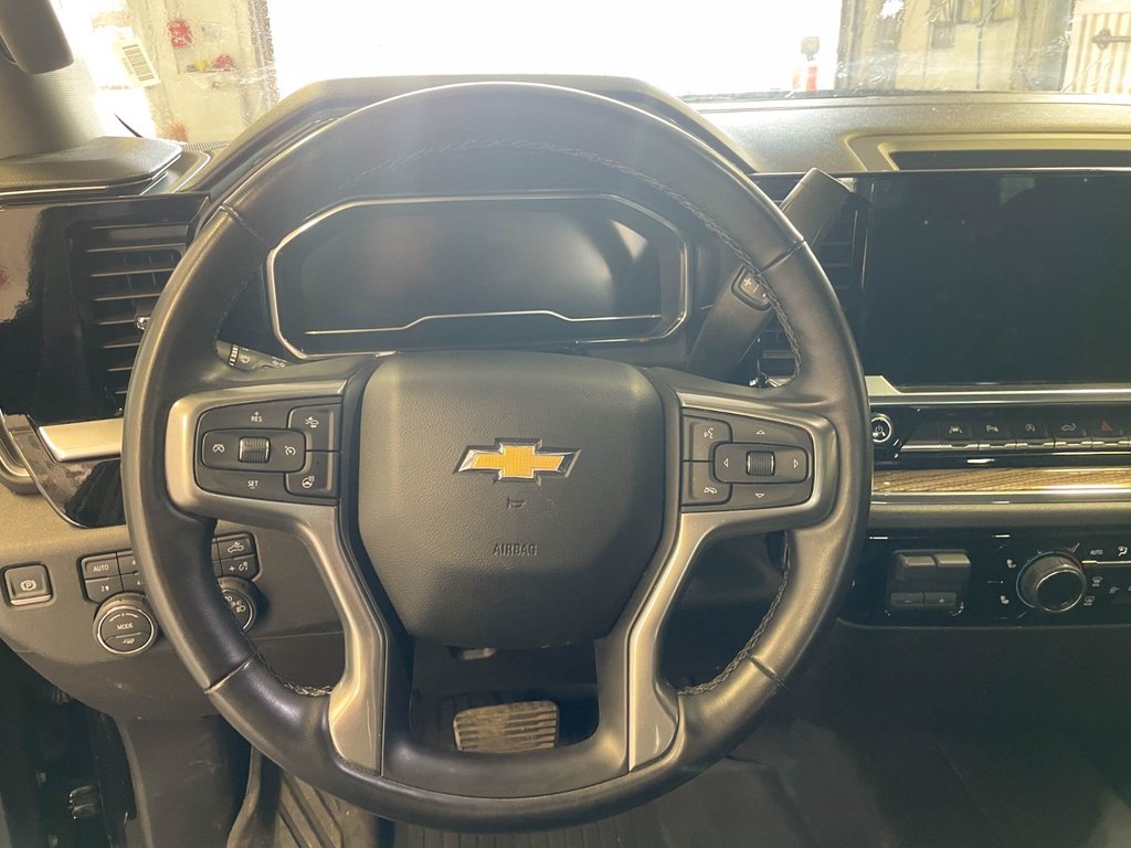 2024 Chevrolet Silverado 1500 in St-Jérôme, Quebec - 13 - w1024h768px