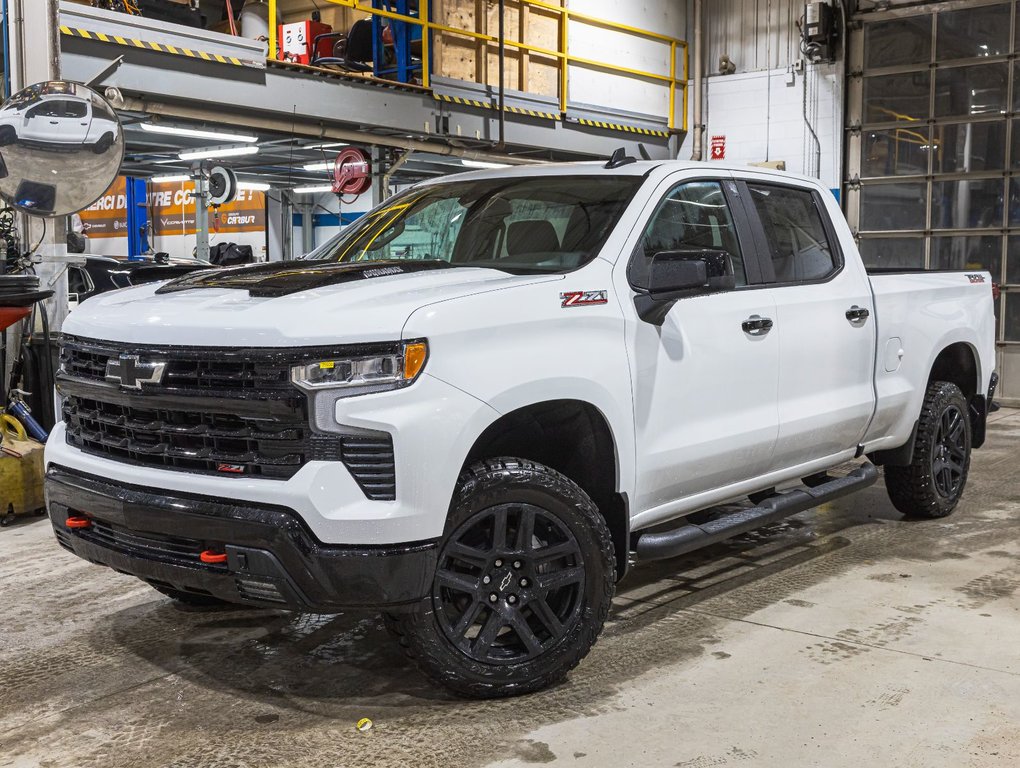 Chevrolet Silverado 1500  2025 à St-Jérôme, Québec - 1 - w1024h768px