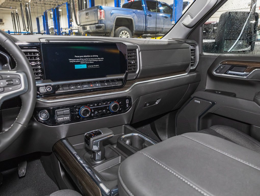 2025 Chevrolet Silverado 1500 in St-Jérôme, Quebec - 23 - w1024h768px