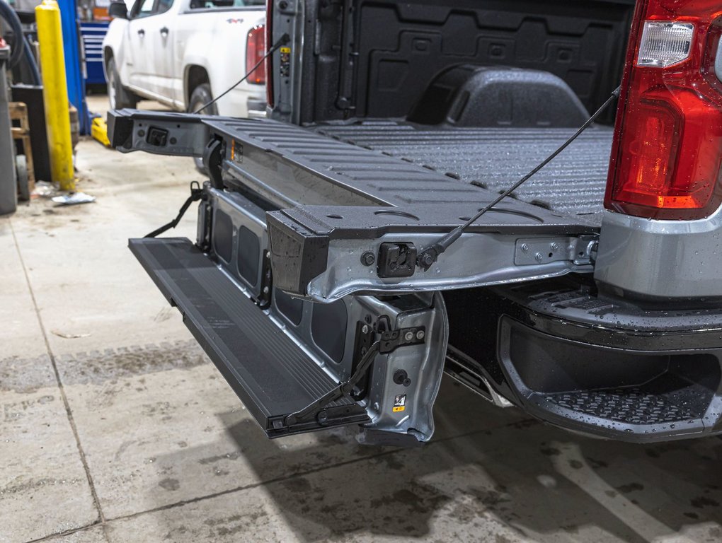 2025 Chevrolet Silverado 1500 in St-Jérôme, Quebec - 10 - w1024h768px