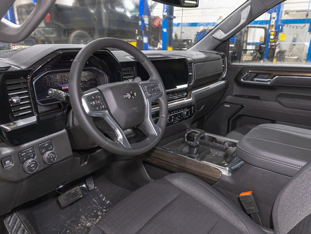 2025 Chevrolet Silverado 1500 in St-Jérôme, Quebec - 13 - w1024h768px