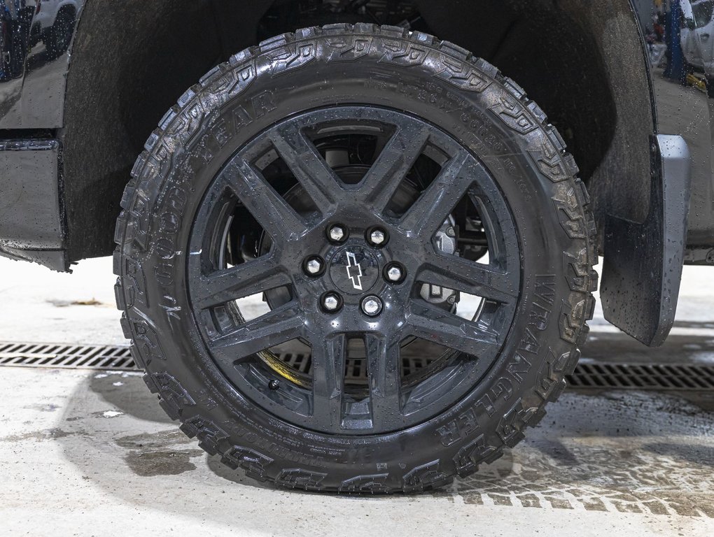 2025 Chevrolet Silverado 1500 in St-Jérôme, Quebec - 38 - w1024h768px