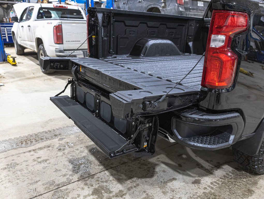 2025 Chevrolet Silverado 1500 in St-Jérôme, Quebec - 10 - w1024h768px