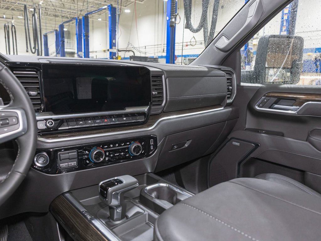 Chevrolet Silverado 1500  2025 à St-Jérôme, Québec - 24 - w1024h768px