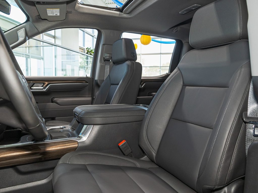 2025 Chevrolet Silverado 1500 in St-Jérôme, Quebec - 10 - w1024h768px