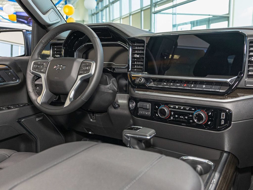 2025 Chevrolet Silverado 1500 in St-Jérôme, Quebec - 29 - w1024h768px