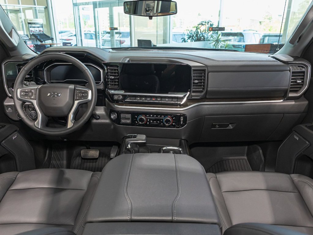 2025 Chevrolet Silverado 1500 in St-Jérôme, Quebec - 4 - w1024h768px