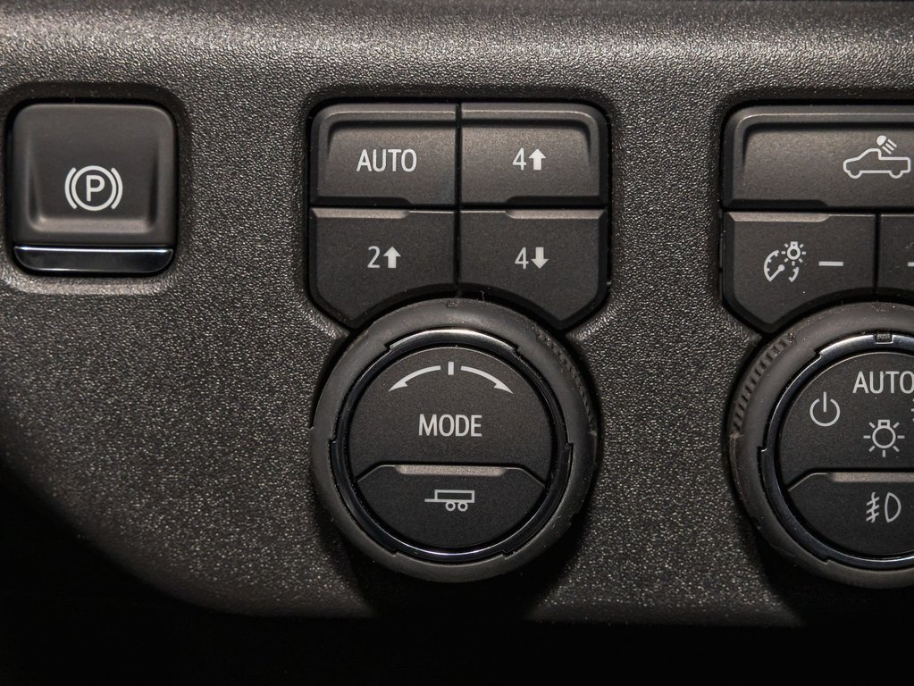 2025 Chevrolet Silverado 1500 in St-Jérôme, Quebec - 24 - w1024h768px
