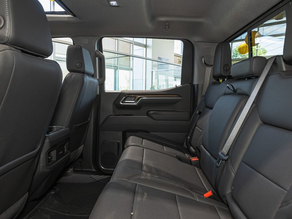 2025 Chevrolet Silverado 1500 in St-Jérôme, Quebec - 30 - w1024h768px