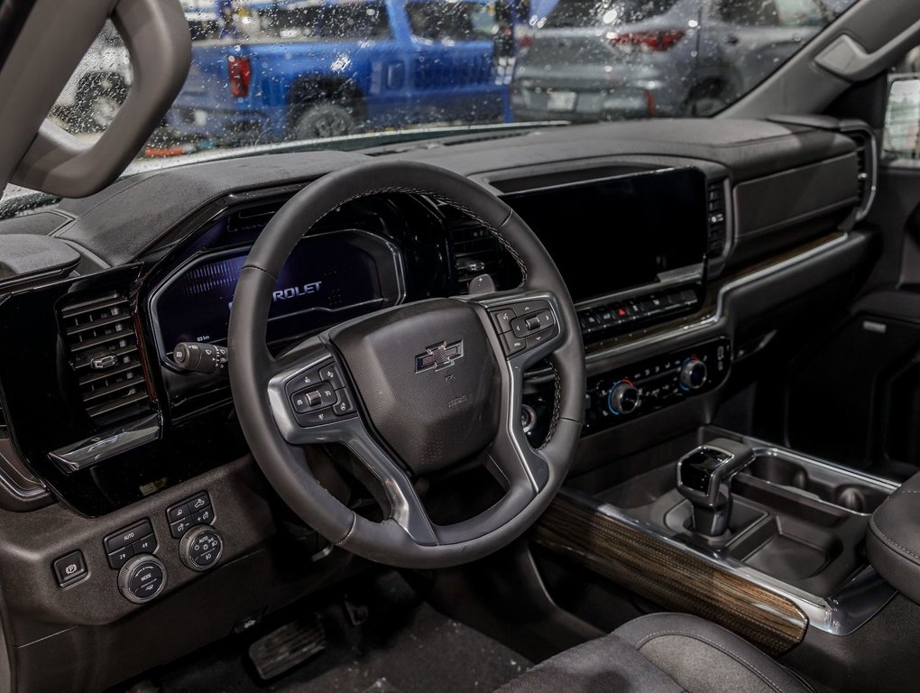 2025 Chevrolet Silverado 1500 in St-Jérôme, Quebec - 12 - w1024h768px