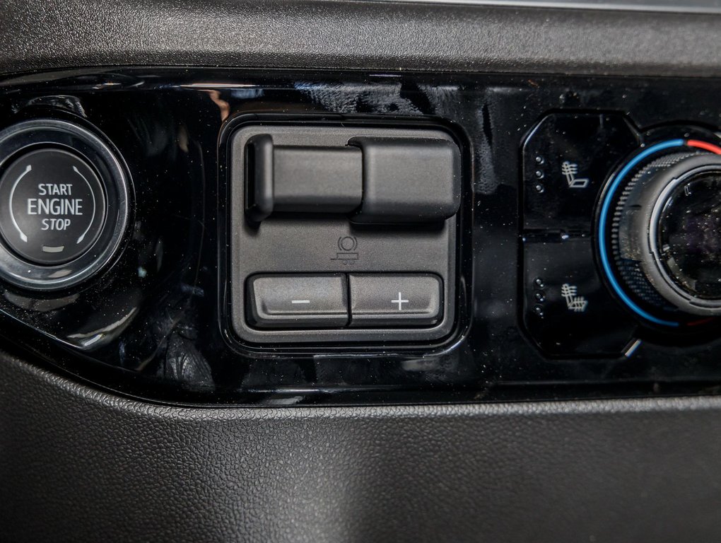 2025 Chevrolet Silverado 1500 in St-Jérôme, Quebec - 25 - w1024h768px