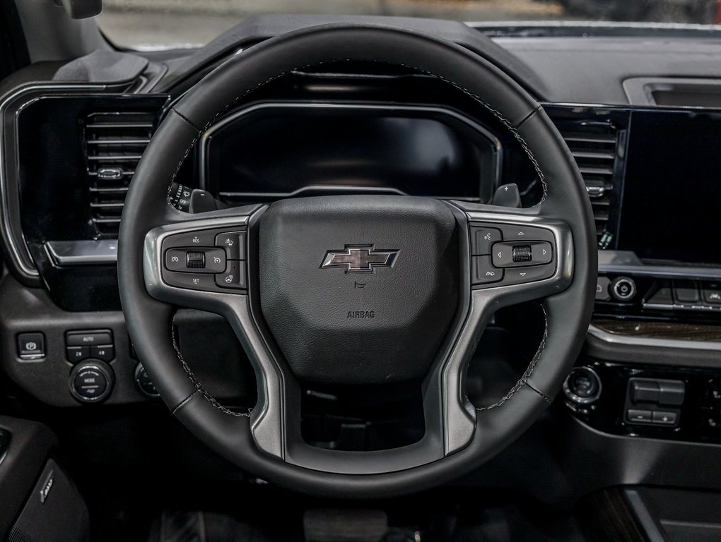 2025 Chevrolet Silverado 1500 in St-Jérôme, Quebec - 13 - w1024h768px