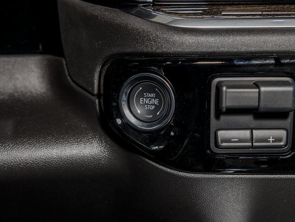 2025 Chevrolet Silverado 1500 in St-Jérôme, Quebec - 20 - w1024h768px