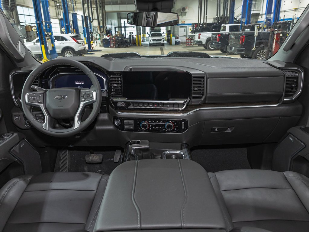 2025 Chevrolet Silverado 1500 in St-Jérôme, Quebec - 4 - w1024h768px