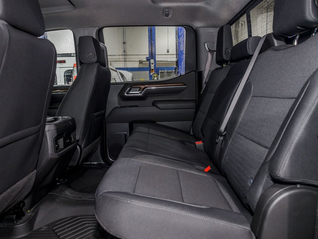 2025 Chevrolet Silverado 1500 in St-Jérôme, Quebec - 31 - w1024h768px