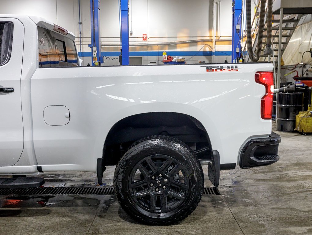 2025 Chevrolet Silverado 1500 in St-Jérôme, Quebec - 33 - w1024h768px