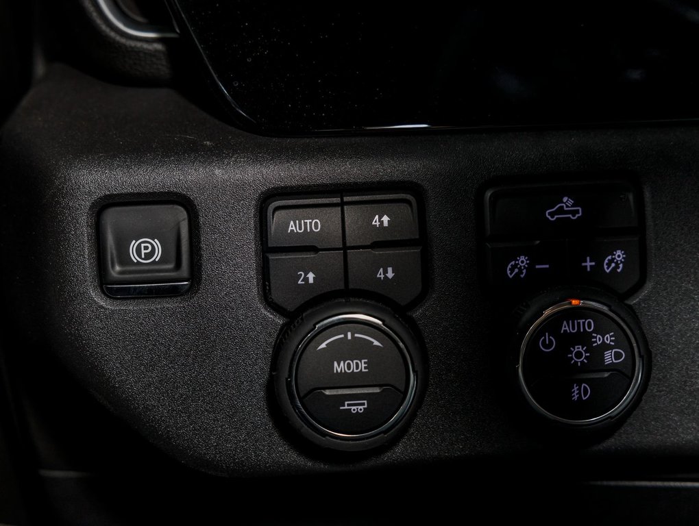 2025 Chevrolet Silverado 1500 in St-Jérôme, Quebec - 24 - w1024h768px