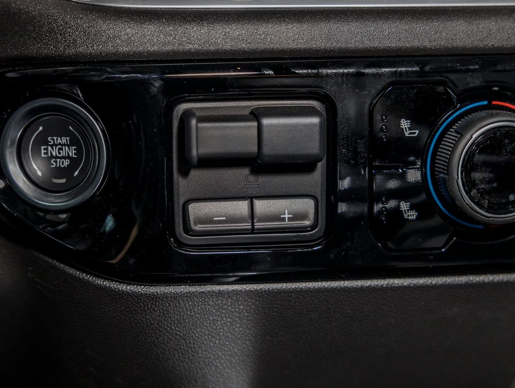 2025 Chevrolet Silverado 1500 in St-Jérôme, Quebec - 25 - w1024h768px
