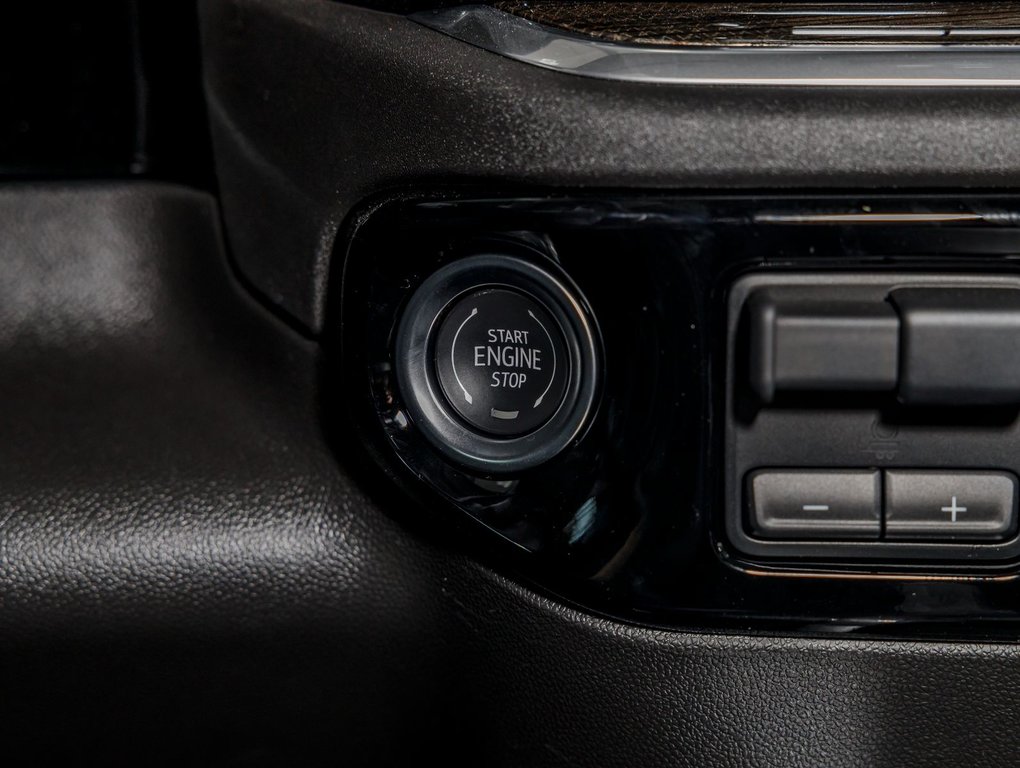 2025 Chevrolet Silverado 1500 in St-Jérôme, Quebec - 20 - w1024h768px