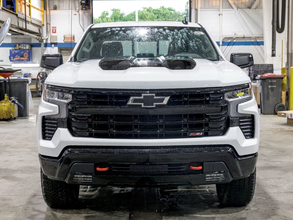 2025 Chevrolet Silverado 1500 in St-Jérôme, Quebec - 2 - w1024h768px