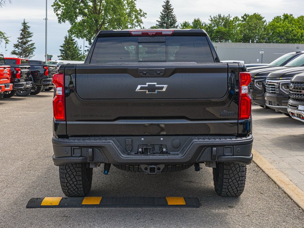 2025 Chevrolet Silverado 1500 in St-Jérôme, Quebec - 8 - w1024h768px