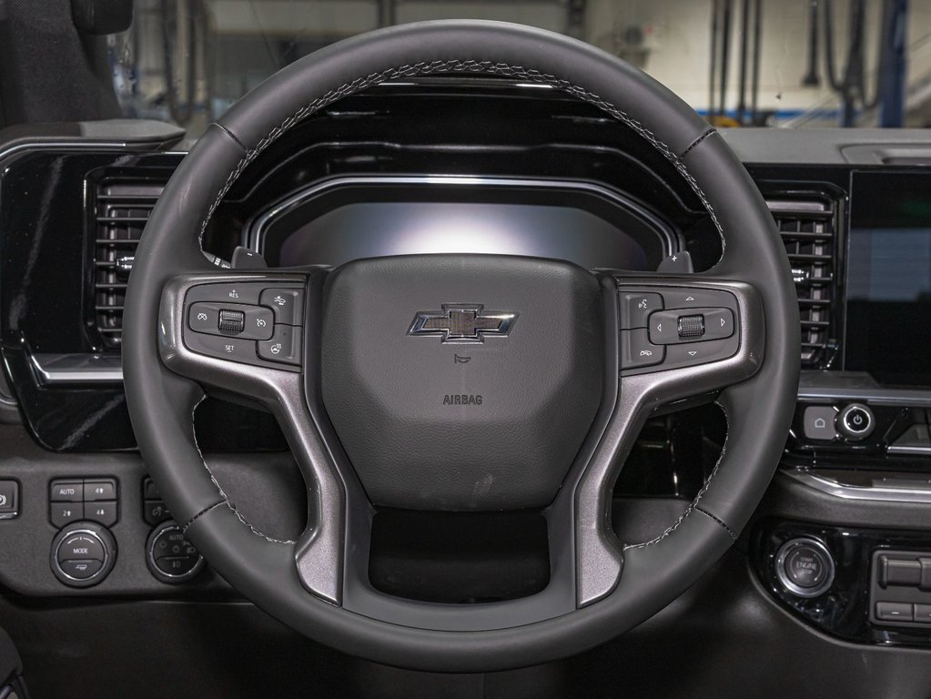 2025 Chevrolet Silverado 1500 in St-Jérôme, Quebec - 13 - w1024h768px
