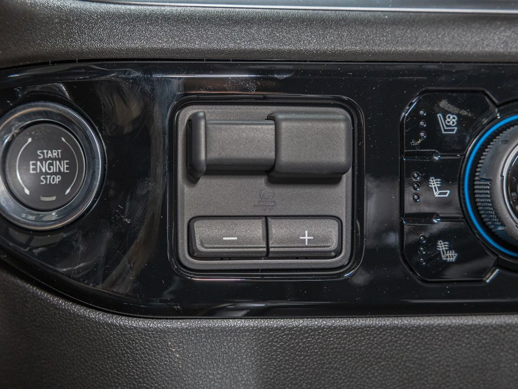 2025 Chevrolet Silverado 1500 in St-Jérôme, Quebec - 27 - w1024h768px