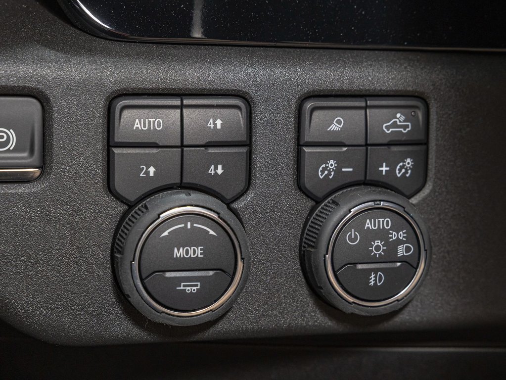 2025 Chevrolet Silverado 1500 in St-Jérôme, Quebec - 26 - w1024h768px