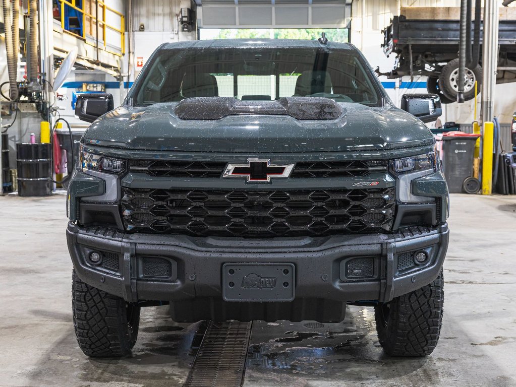2025 Chevrolet Silverado 1500 in St-Jérôme, Quebec - 2 - w1024h768px