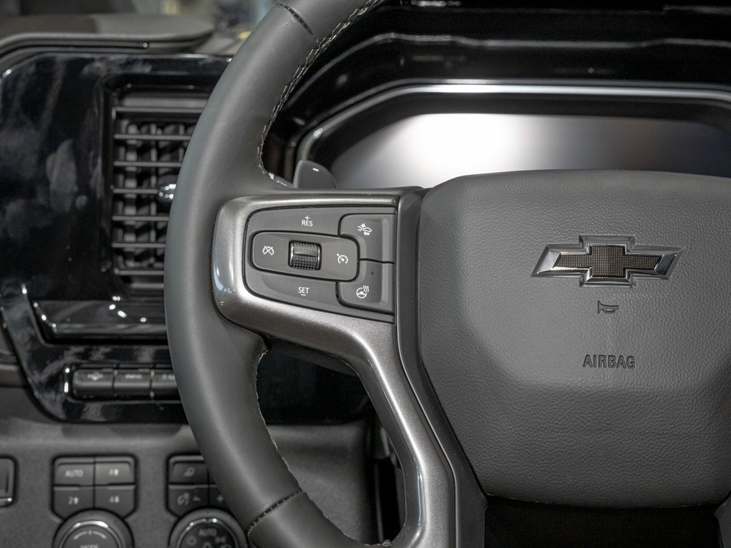 2025 Chevrolet Silverado 1500 in St-Jérôme, Quebec - 15 - w1024h768px