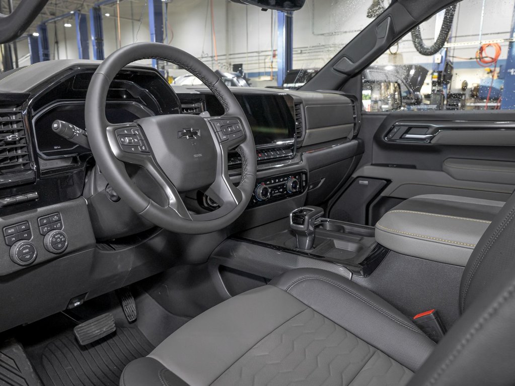 2025 Chevrolet Silverado 1500 in St-Jérôme, Quebec - 12 - w1024h768px