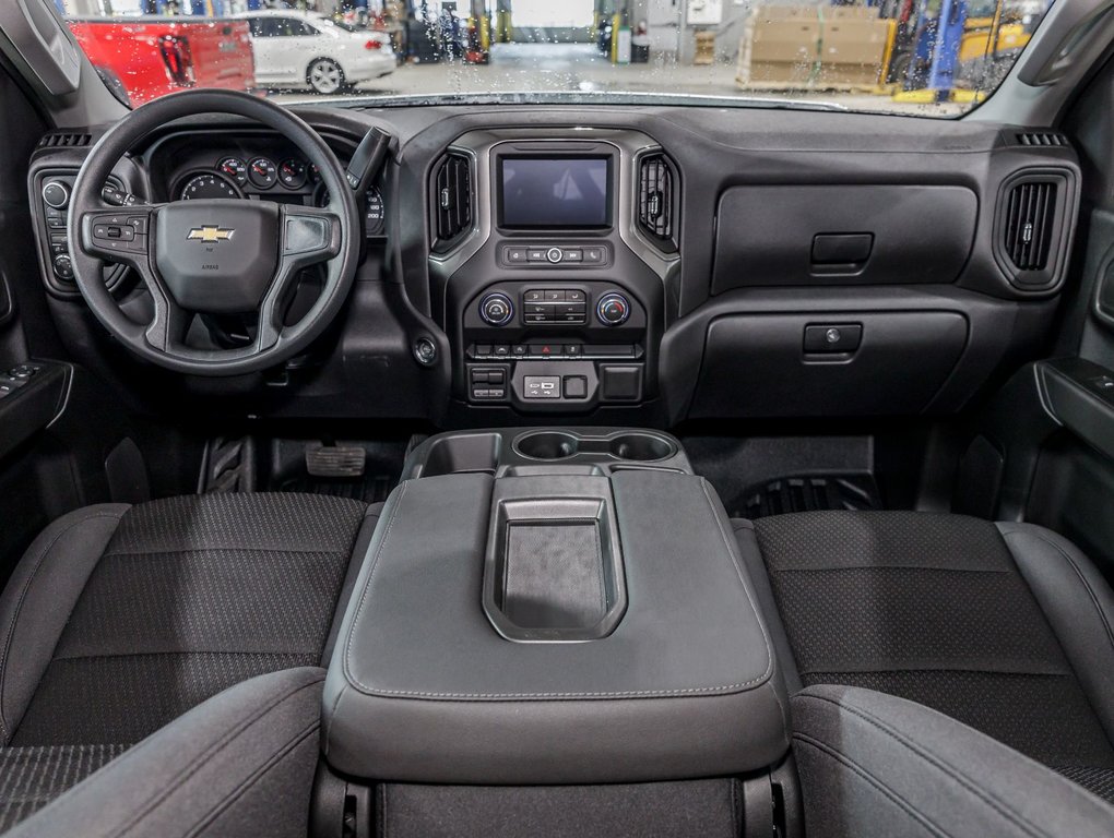 2025 Chevrolet Silverado 1500 in St-Jérôme, Quebec - 4 - w1024h768px