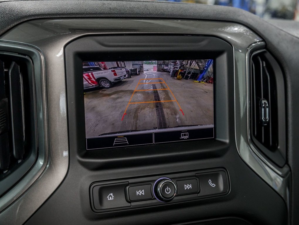 2025 Chevrolet Silverado 1500 in St-Jérôme, Quebec - 17 - w1024h768px