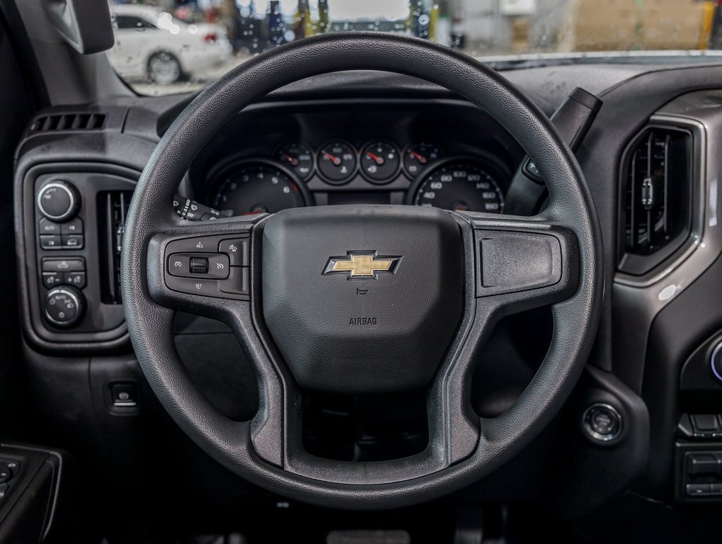 2025 Chevrolet Silverado 1500 in St-Jérôme, Quebec - 12 - w1024h768px