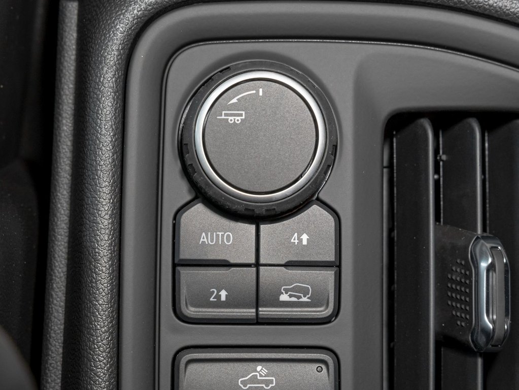 2025 Chevrolet Silverado 1500 in St-Jérôme, Quebec - 20 - w1024h768px