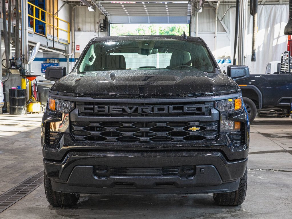2025 Chevrolet Silverado 1500 in St-Jérôme, Quebec - 2 - w1024h768px