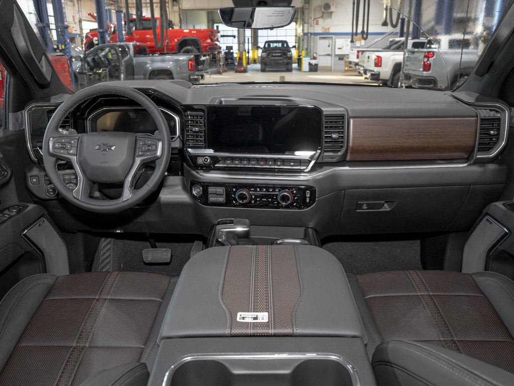 2025 Chevrolet Silverado 1500 in St-Jérôme, Quebec - 4 - w1024h768px