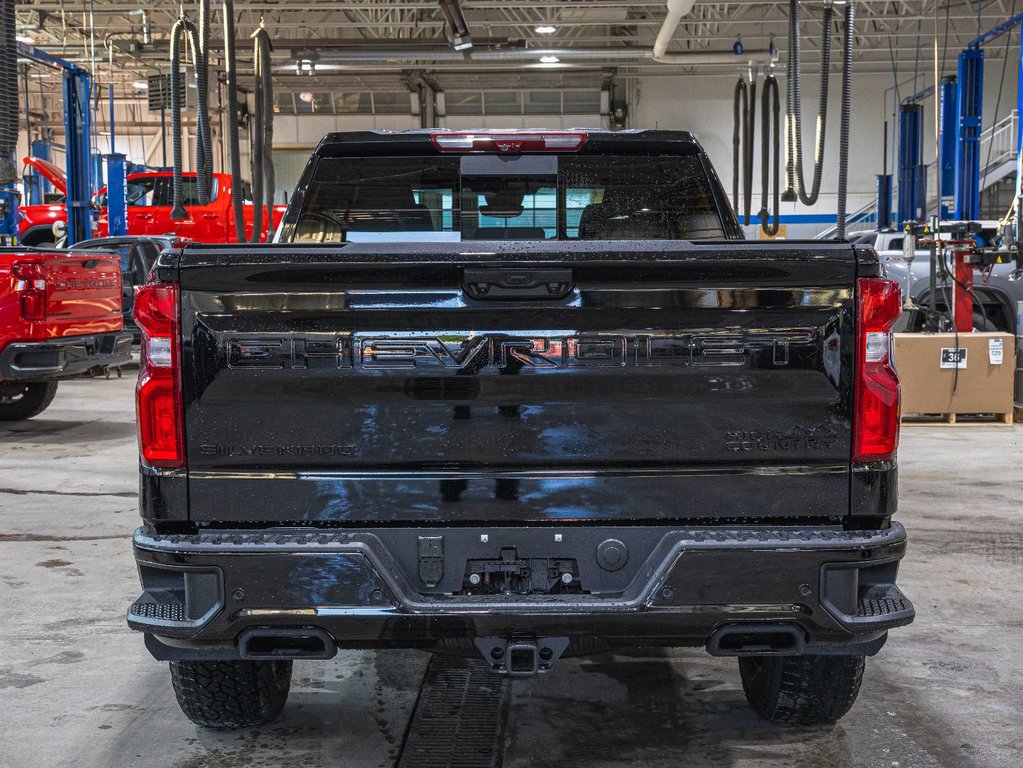 2025 Chevrolet Silverado 1500 in St-Jérôme, Quebec - 8 - w1024h768px