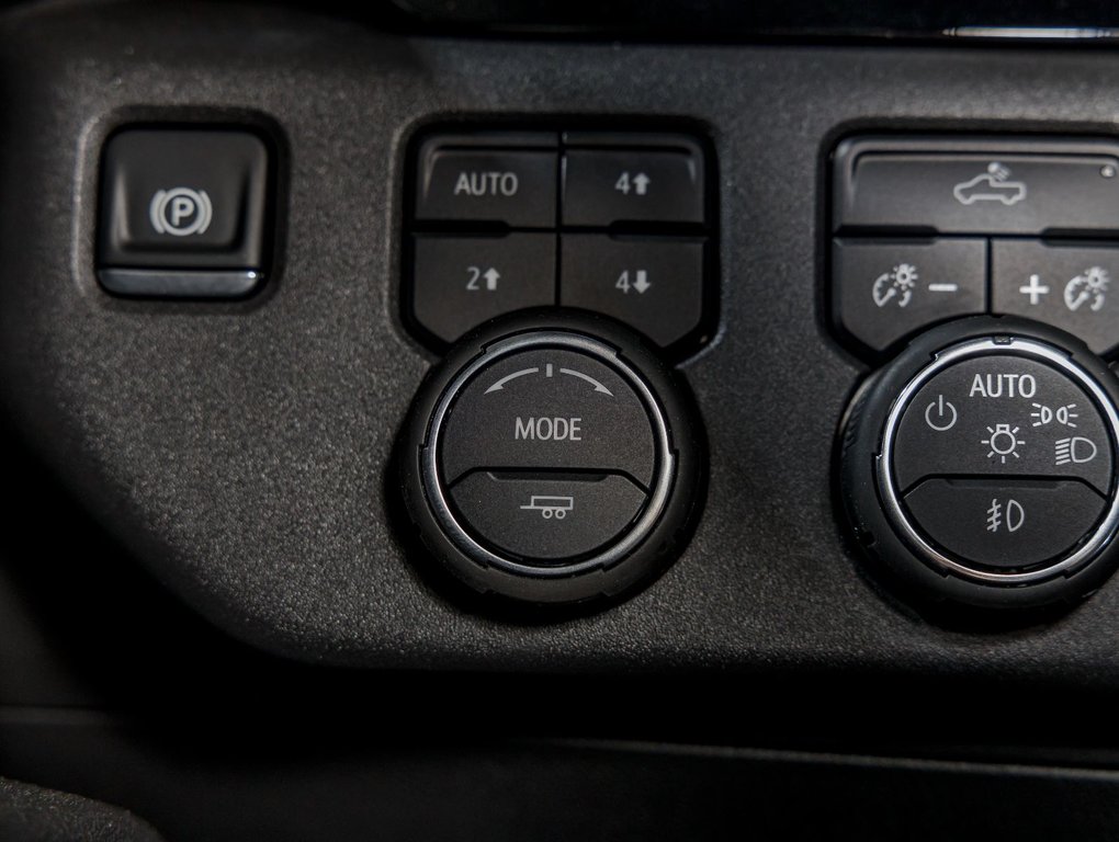 2025 Chevrolet Silverado 1500 in St-Jérôme, Quebec - 24 - w1024h768px