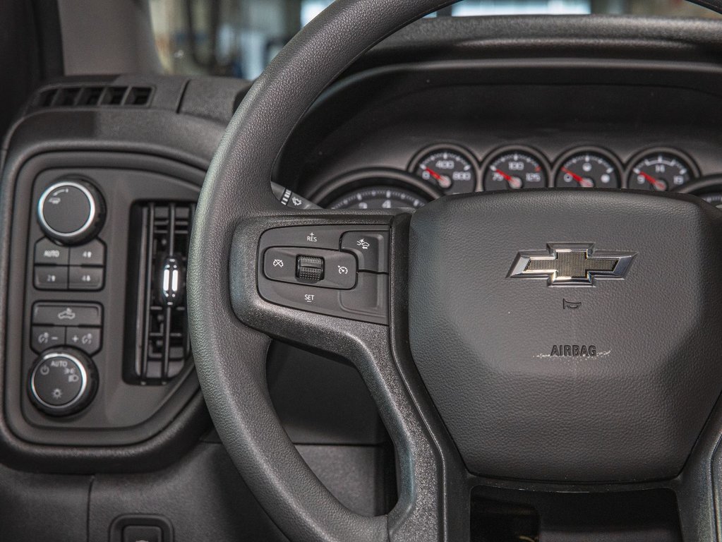 Chevrolet Silverado 1500  2025 à St-Jérôme, Québec - 13 - w1024h768px