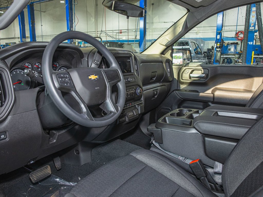 2025 Chevrolet Silverado 1500 in St-Jérôme, Quebec - 11 - w1024h768px