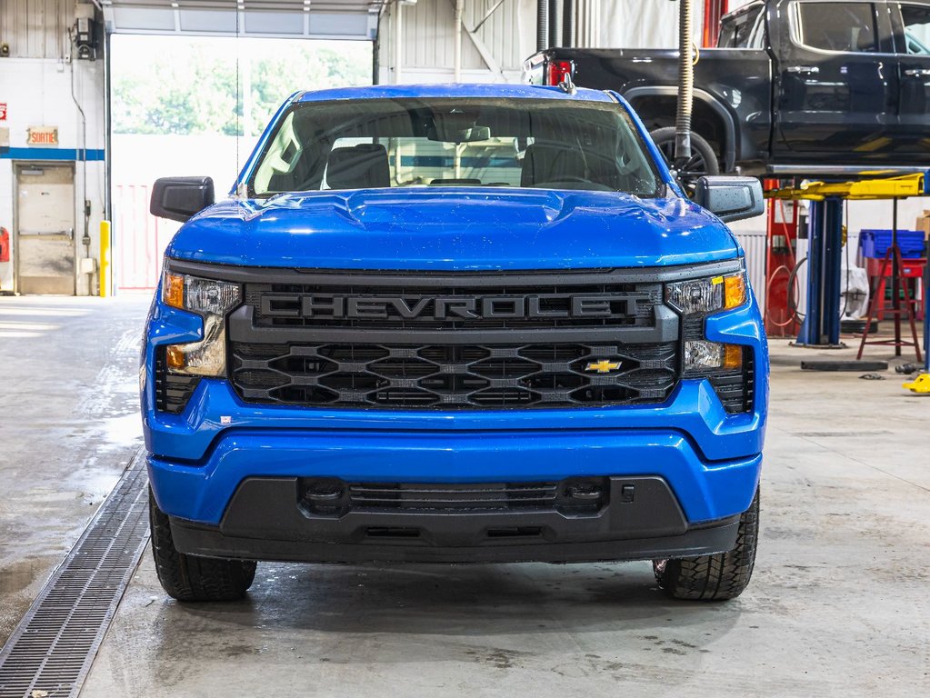 2025 Chevrolet Silverado 1500 in St-Jérôme, Quebec - 2 - w1024h768px